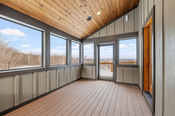 Cost of Porch Ceiling Repair in Delaware