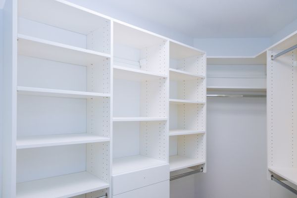 Cost of Shelf Installation in Delaware