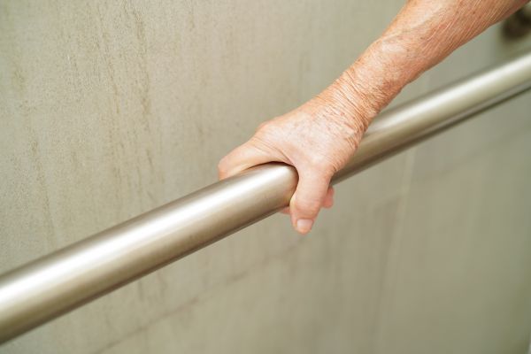 Cost of Tub Grab Bar Installation in Delaware