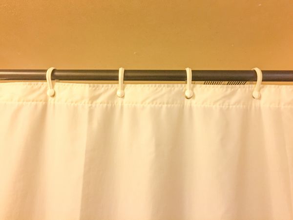 Cost of Shower Curtain Hanging in Delaware