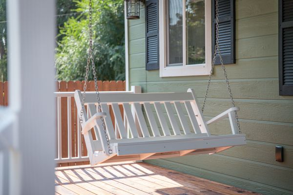 Cost of Porch Swing Installation in Delaware